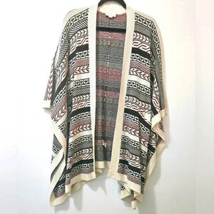 Aritzia Golden by TNA Roohan Poncho Sweater Alpaca Blend Ruana One Size  Pocket